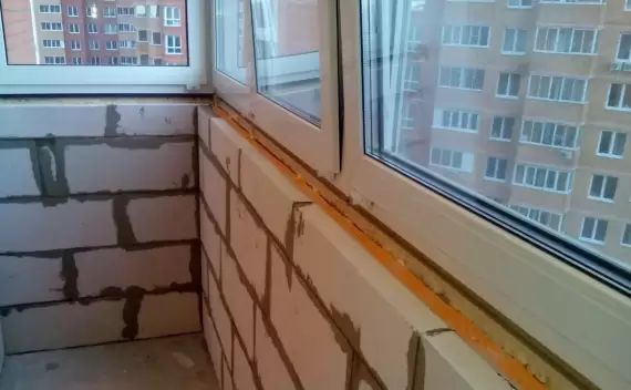 Остекление балконов от перил